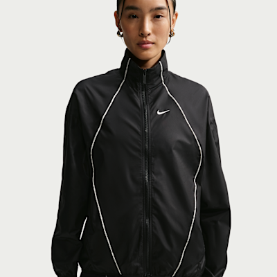 Nike Sportswear Women's Oversized Repel Windbreaker. Nike ID